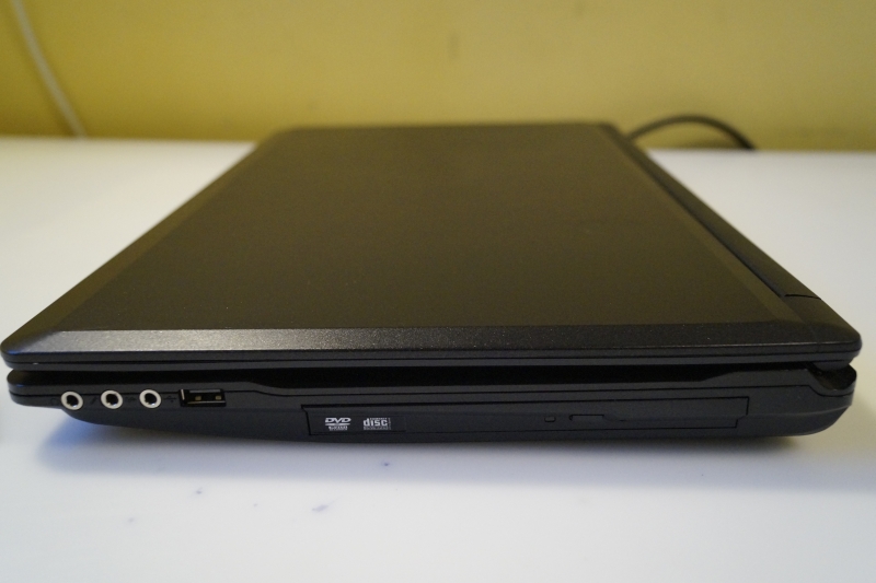 CLEVO W150HR GAMING LAPTOP FOR PARTS OR REPAIR i7-2670QM 