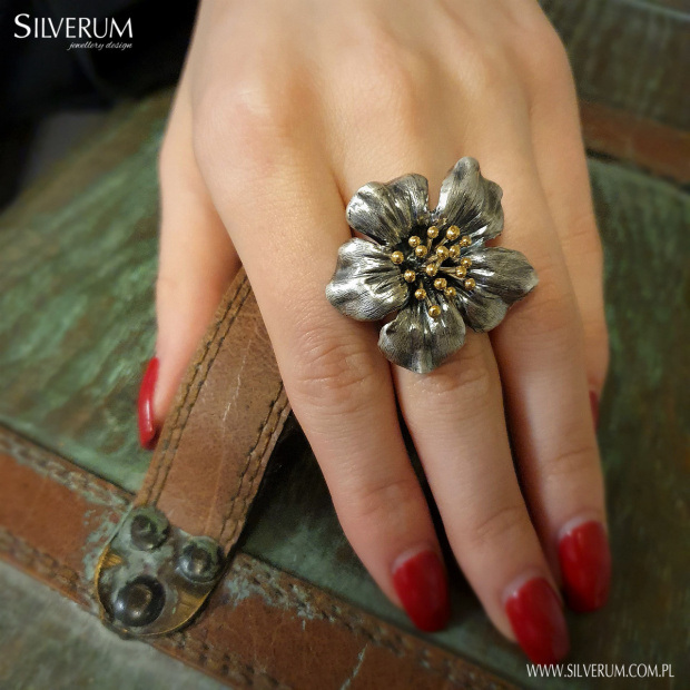 pierścionek kwiat - www.silverum.com.pl #kwiatek, #artystyczna, #biżuteria, #srebrna, #pierścionek #producent, #gdansk