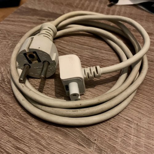 acc98a9689ab4843med.jpg